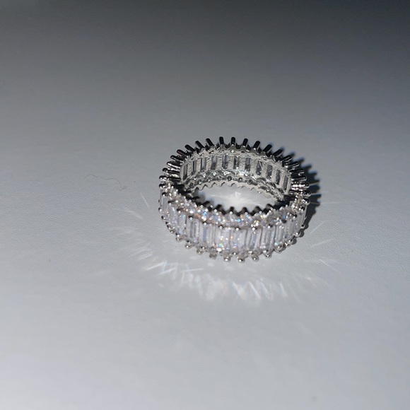 π925 STERLING LUXURY DIAMOND SILVER RING - Picture 4 of 8
